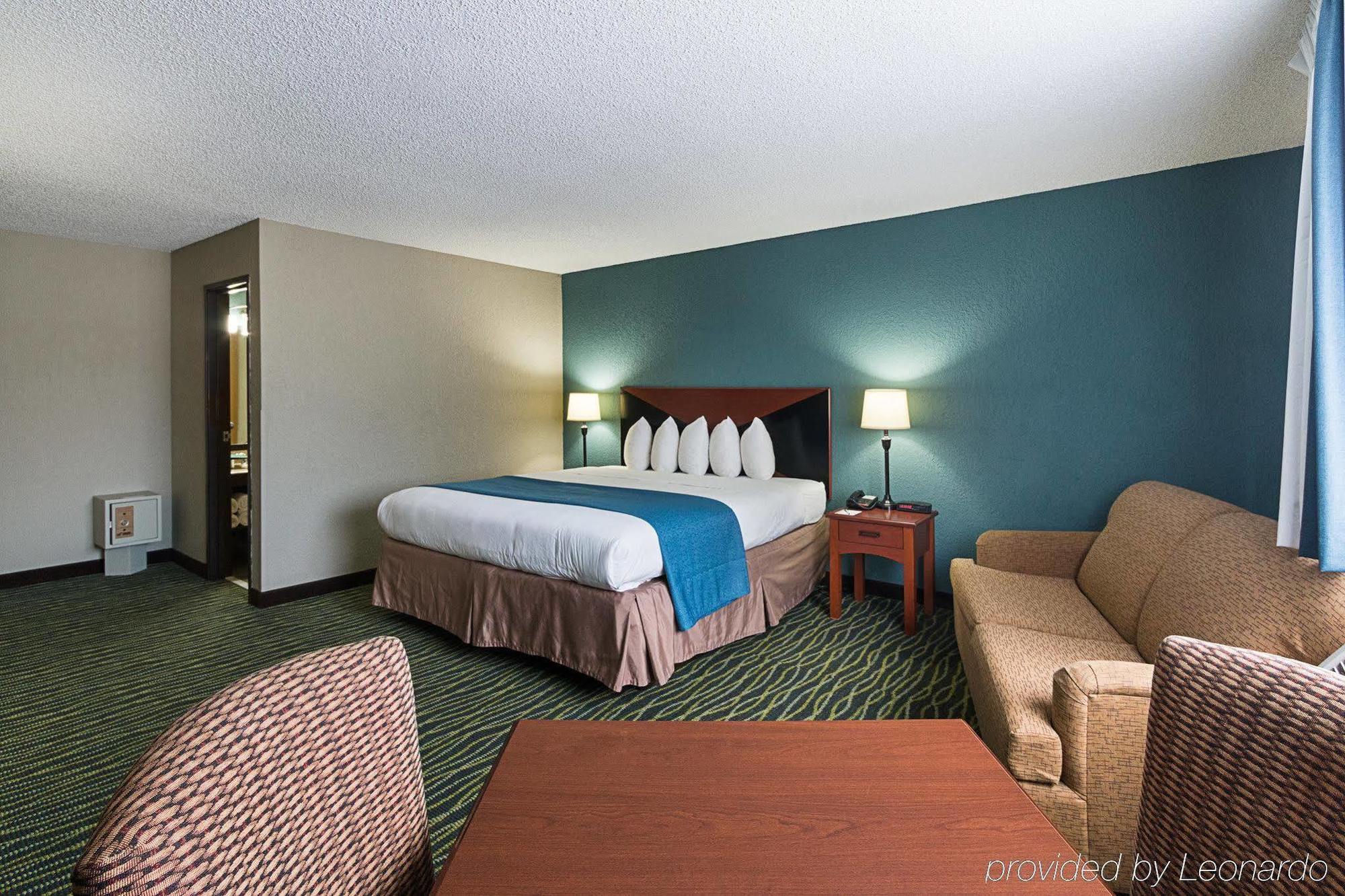 Quality Inn & Suites Leesburg Chain Of Lakes מראה חיצוני תמונה